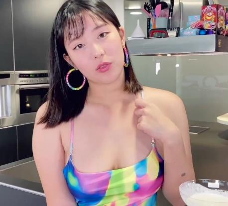 上海留学生《欧祖儿》与男友同居在厨房战斗