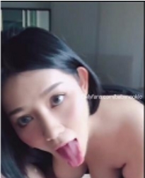 大学生素颜美女自拍，纯天然小姐姐最迷人 [165V-1.6G]