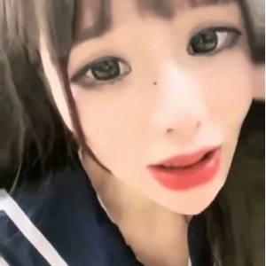 妖艳大红唇網红乖乖女！粗大胡萝卜进入狂！1V+707MB百度盘