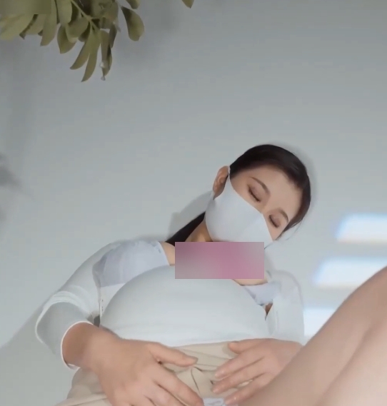 到各种不同风格的短视频，让人目不暇接，乐趣无穷。如果你也想体验这种创意和惊喜，不妨来购买这个Buy1Take2NinaJ.O.I342v153.5g合集，让自己