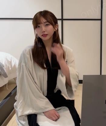 白富美女神lovechuu短视频合集7V1.7G，作者自拍，内容丰富！