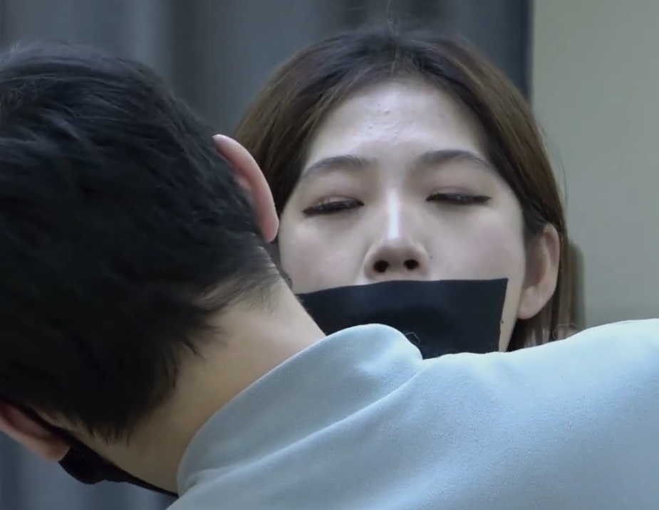 独特绳艺美女泽爱冬天散步视频1V+1G