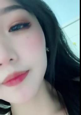 校园女神快手清纯美女合集1V1.1G，超高颜值自拍，网友称半脸女神！