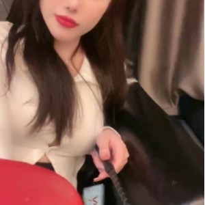 足系列套路直播女王小合集第三期12V7G，红绿灯下的高跟黑丝脚底踩踏