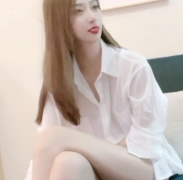 糖心闺蜜到访最新合集2V1.7G，女友出差勾引计划