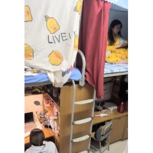 百度盘甜美老六女大学生最新合集1V441MB，和室友聊天中与男朋友视频