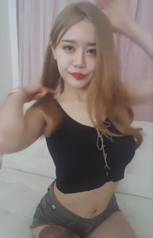 精选网红平台甜美心心相印合集10V1.5G，生活片段与幽默互动