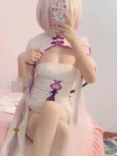 二次元粉嫩宅男女神浮力姬夏花稀缺私拍合集62V2G，精选优质视频