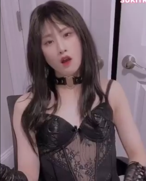 伪娘CD系列小薰性感合集22V3.8G，黑丝大胆展示