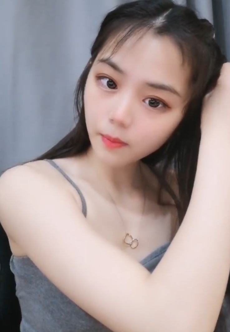 某处丰满萌妹夏天Ms放飞合集22部22G