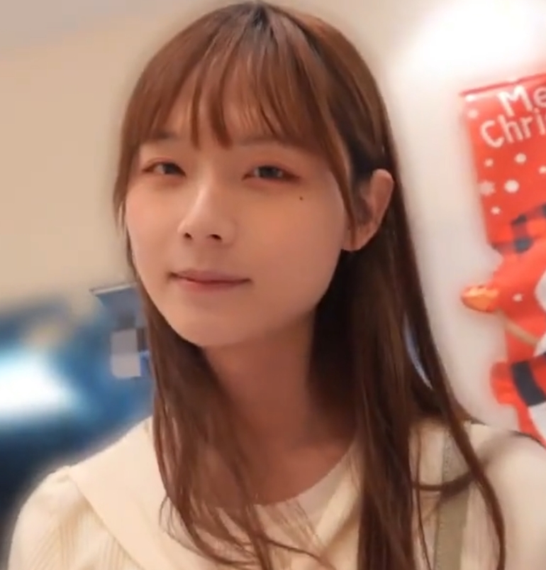 OnlyFans筱鈞伪娘圣诞惊喜视频1V756MB太诱人