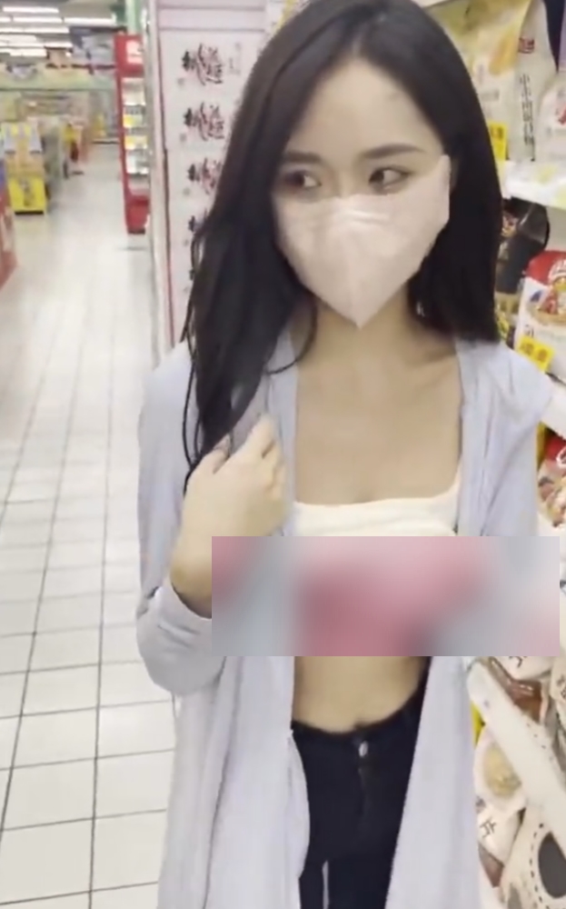 推特露妹某处户外合集12V267M