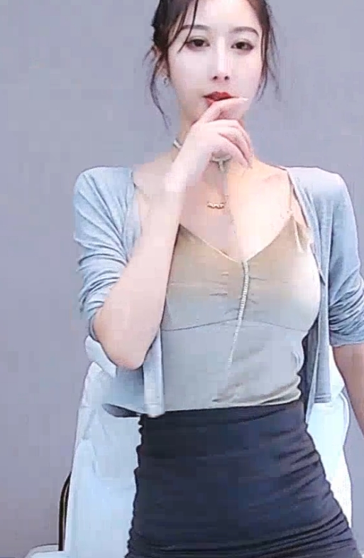 小南南斗鱼福利合集36部11.1G蜜桃摇晃