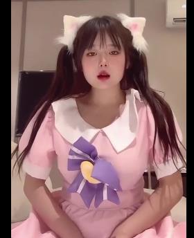 麻豆小包子热辣自拍4V1.7G合集童颜巨球精选