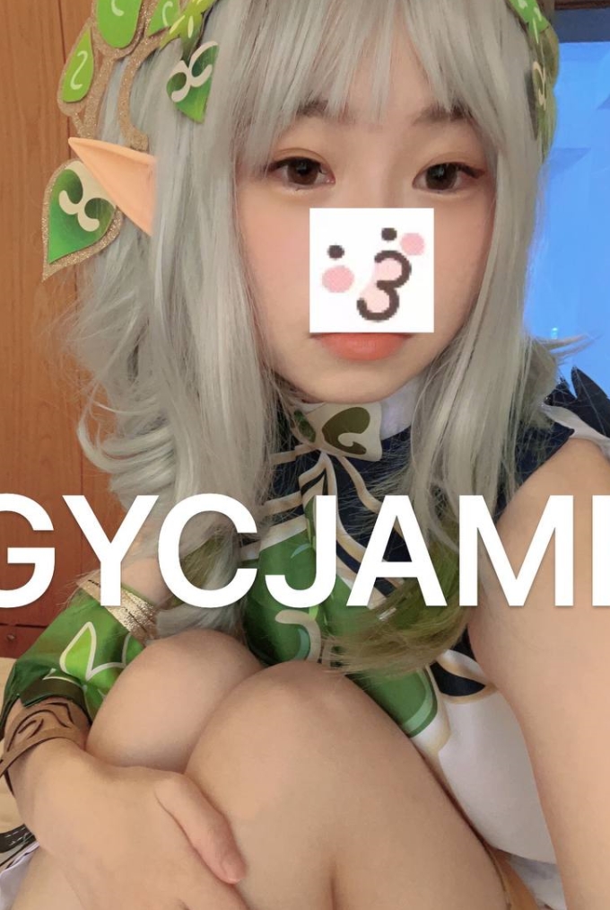 百度玉宝眼镜福利姬合集176部15.1g表面清纯私下放得开