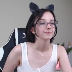 百度云资源甜美眼镜妹Queen_kitty系列视频94v54.5G