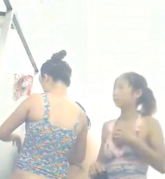 小桃寝室绝密展示137部37G宿舍门事件