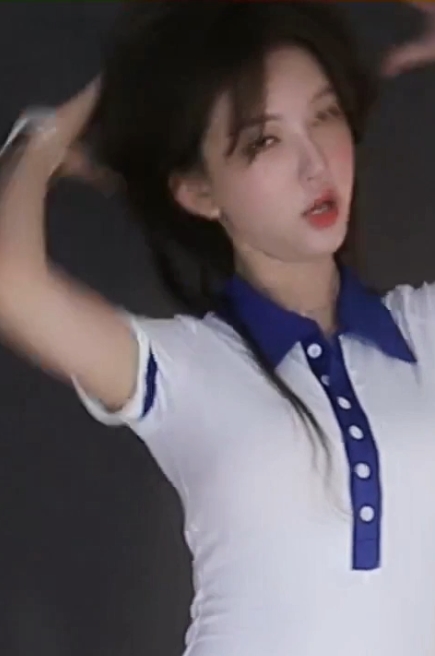 推特张美娜AI去衣合集88部50G自整理珍藏版