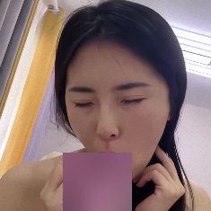 绝密展示超美女友私拍3部5.09G样样做足