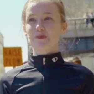 Emily纽约有尺度作品套图121M度盘独家