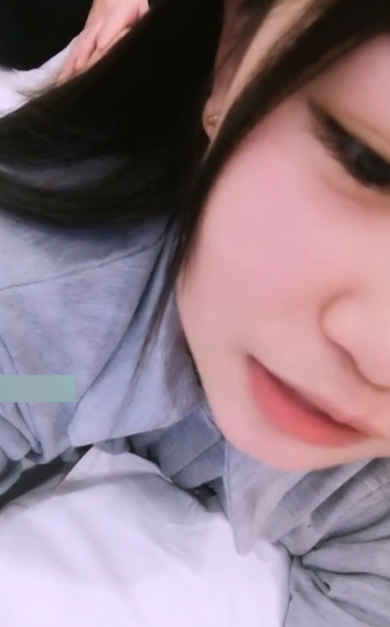 P站小师妹隐秘互动合集38部7.4G汁水横流