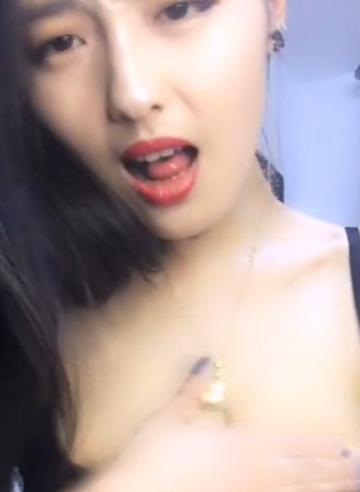 蜜汁丝袜小水仙怀孕前后211V93G绝了