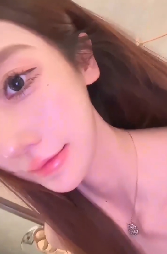 推特Luka私房摄影福利5.5g超赞珍藏