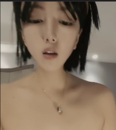 小草莓诱人互动视频半糖3部3.96G丰满精彩