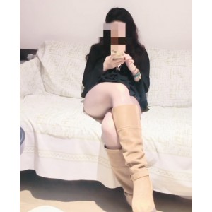 大黄鹅艺术生私拍2V241MB珍藏版