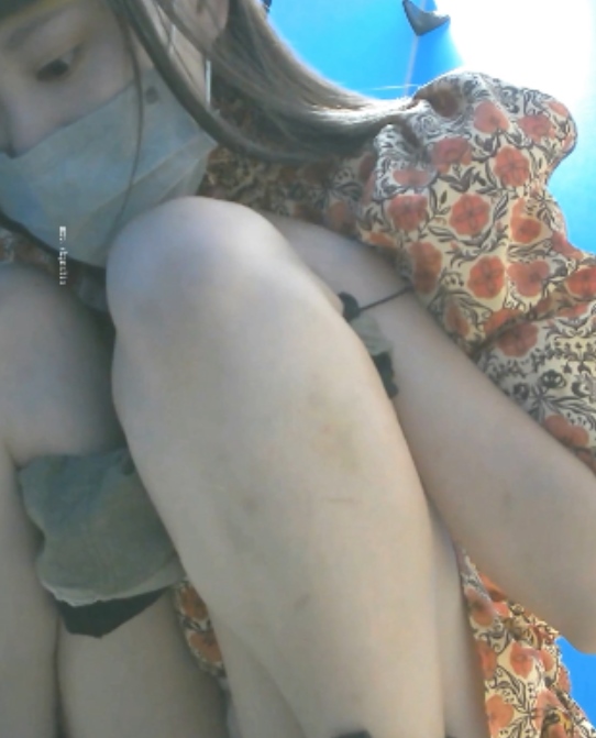 商场花裙妹厕所全景实录1部144M超感觉