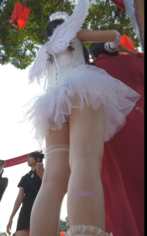 FC2蕾丝甜心低视角CD1V393.7MB绝密视角