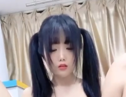 喵四热舞白丝福利姬81部1.7g浴室太润了