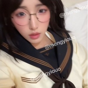 阮梅伪娘推特展示3部639MB汁水四溢