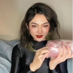 1V98MB伪娘小樱圈内论坛自制整活太对味