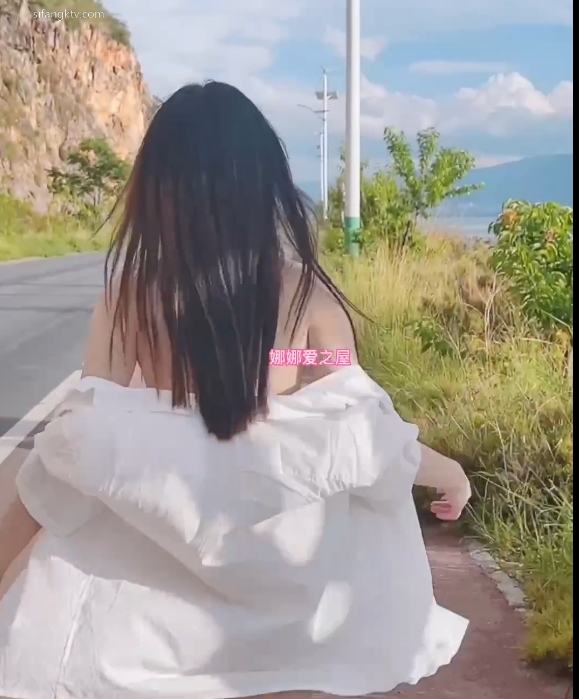 17G露娜Luna000户外展示视频232部超敢冲
