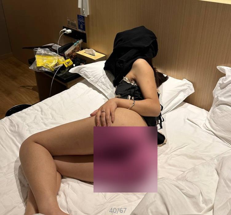 推特肌肉男博主三人游互动妻子踩头视频110部115.5G贼会玩