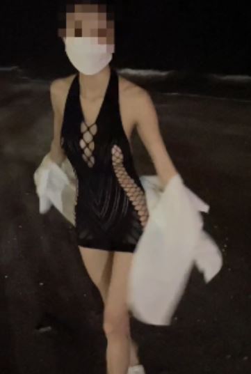 22.6G多人盛宴福利姬juju_swing骚萝合集