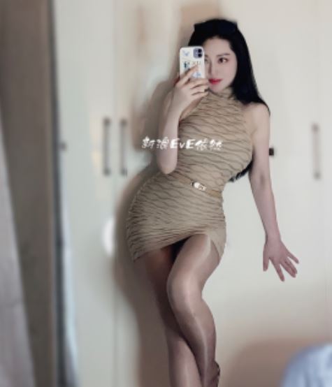 推特宝藏尤物Eve依然44V诱惑合集17G多人游太带劲了