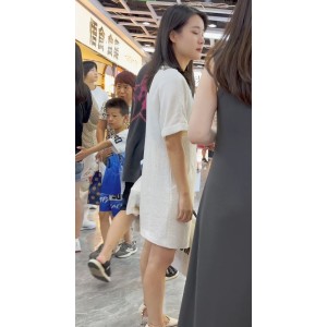 KFC长裙少妇拍摄1部287MB透视无痕内痕美腿