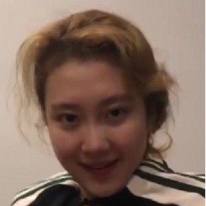 小小狗奇怪私拍16V爽翻，艺校生反差1.78G太欲了