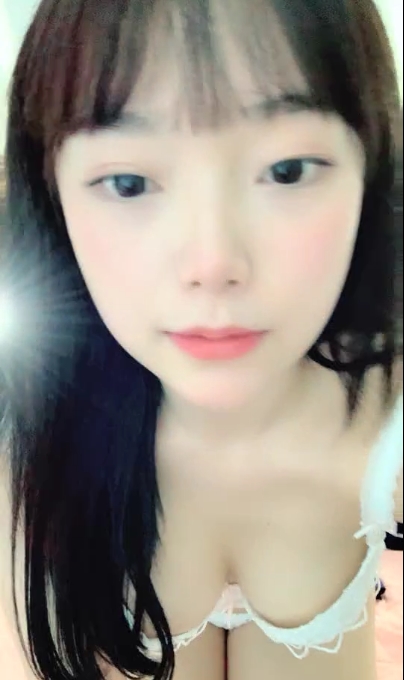 卡哇伊萌妹透视装浴室湿身诱惑1V1.98G颜值在线