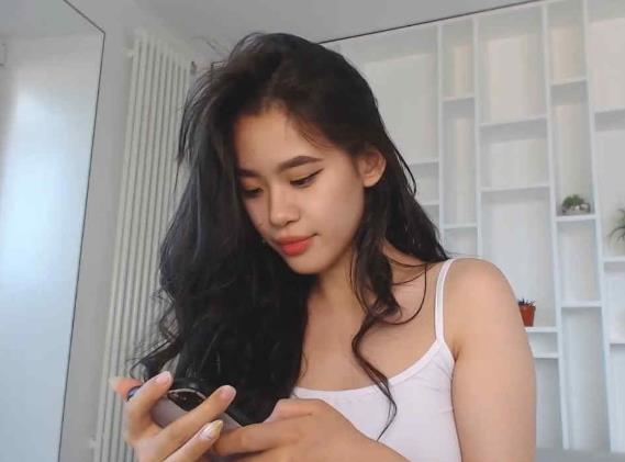 Li_ChangCB站古典欧美风合集62部18.8G厚唇清纯太勾人