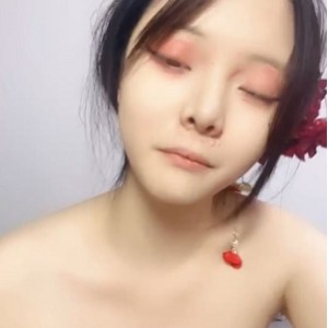 推特嫩妹福利姬：倩倩定制舞蹈视频合集88部50G爆料满满